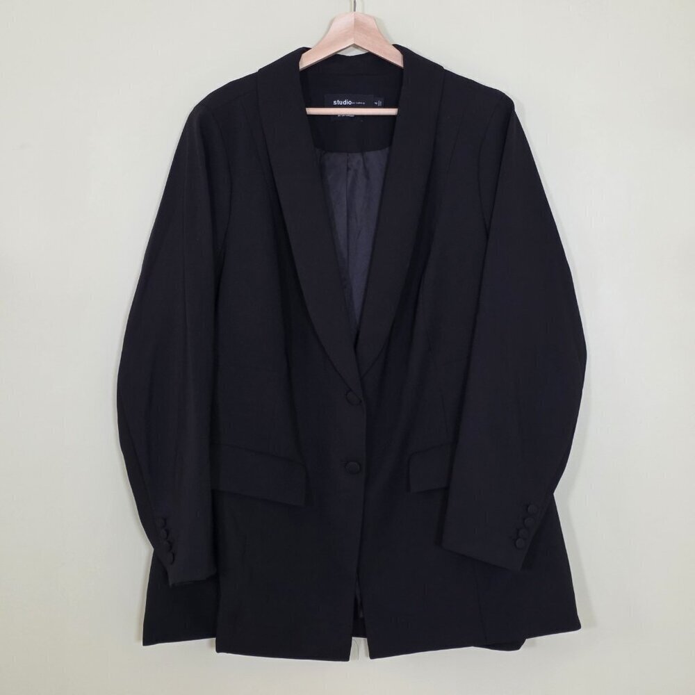 Studio Torrid Blazer Womens 4X Black LS 2B Ventless Pockets Lined Office Siren